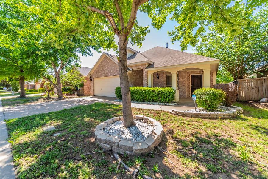 632 Nemitz Street, Crowley, TX 76036