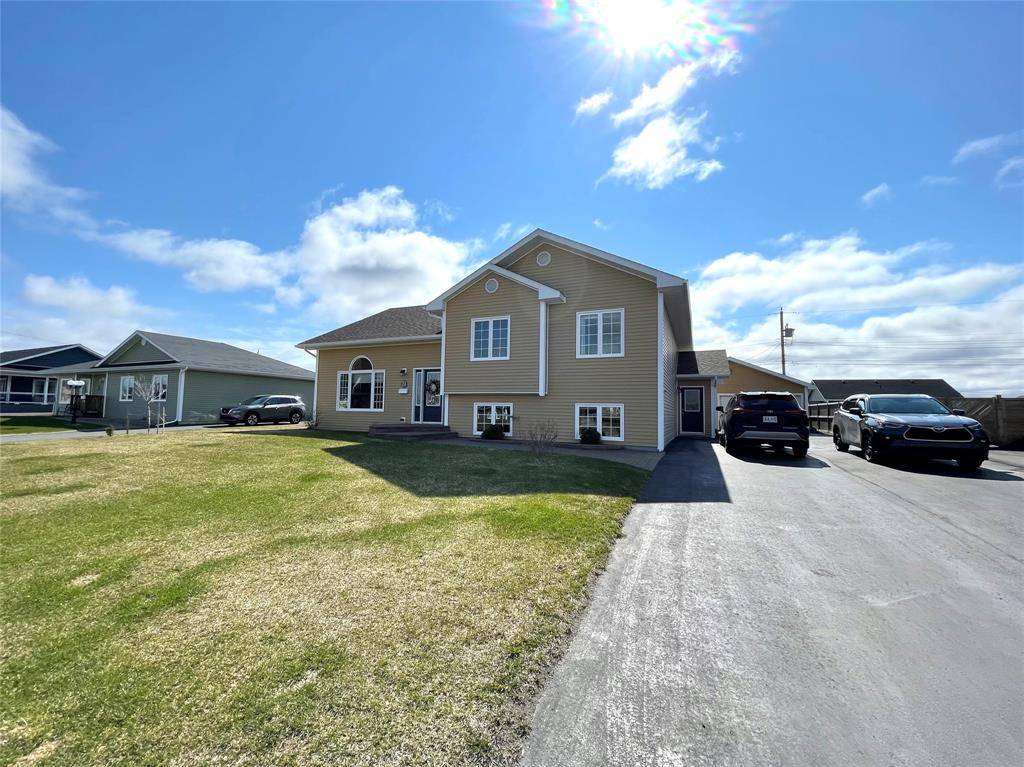 22 McCarthy Street, Grand Falls- Windsor, NL A2B 0A7