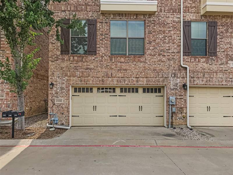 2104 Azure Pointe, Richardson, TX 75080