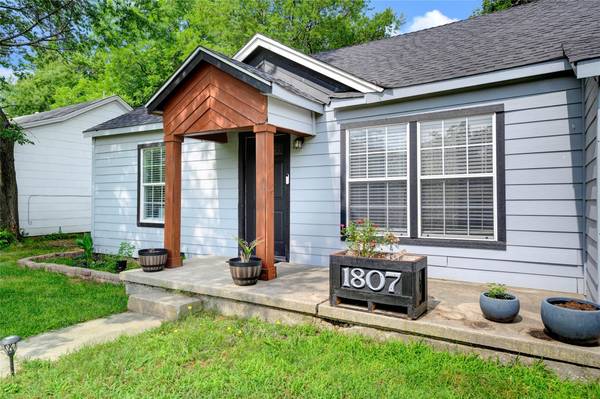 1807 Buck Street, Gainesville, TX 76240