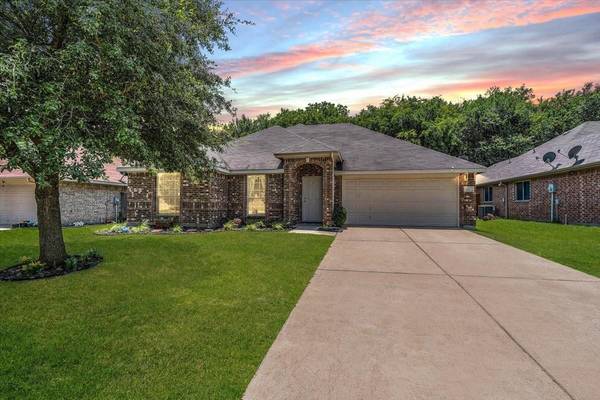 1607 Westgate Drive, Terrell, TX 75160