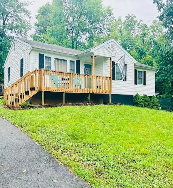 208 West RD, Altavista, VA 24517