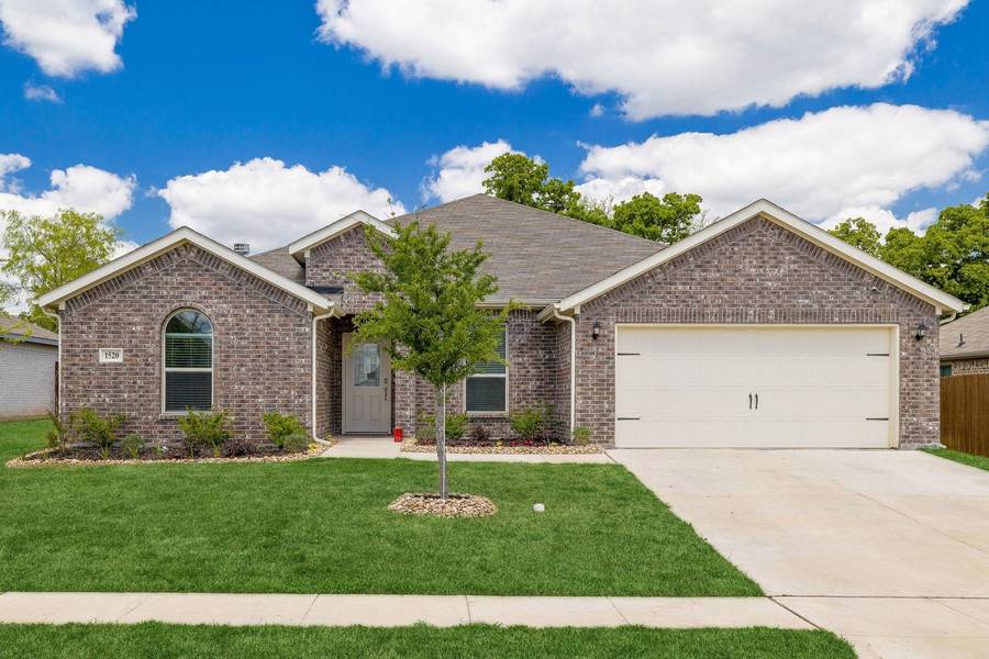 1520 Glade Meadows Drive, Burleson, TX 76058