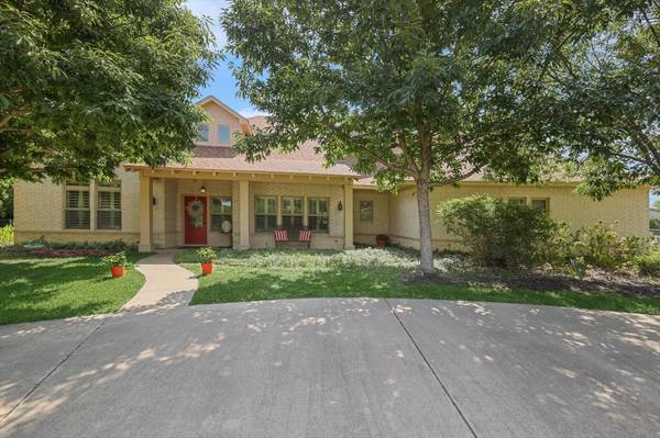 212 Verna Trail N, Fort Worth, TX 76108