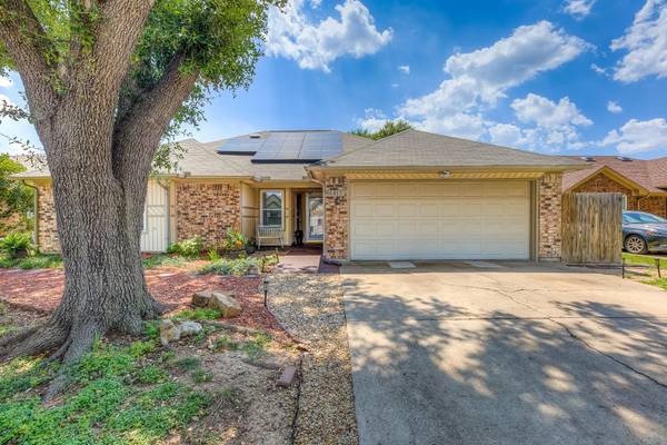 6817 Richfield Drive, North Richland Hills, TX 76182