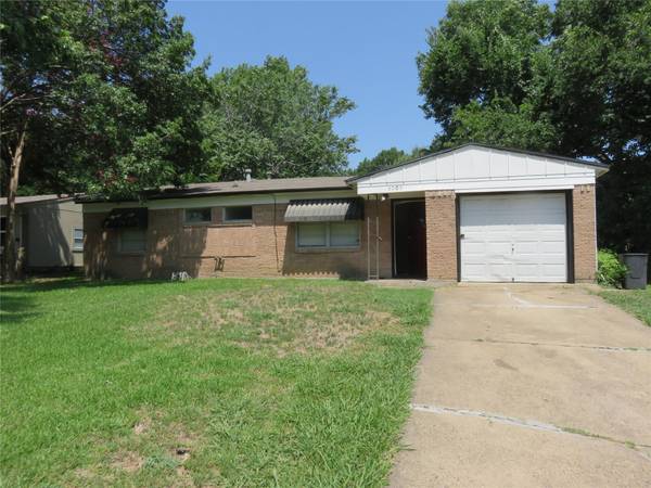 3009 Albany Drive, Mesquite, TX 75150