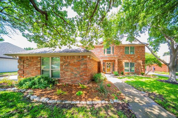 7325 Red Oak Street, North Richland Hills, TX 76182