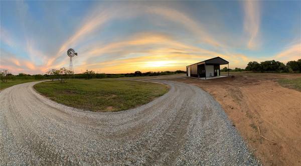 2784 Mountain Home Road, Jacksboro, TX 76458