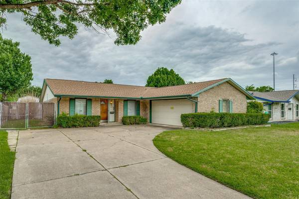 1102 Park East Drive, Garland, TX 75043