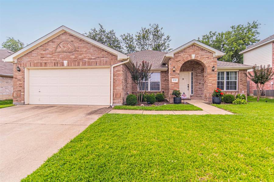 2118 Windcastle Drive, Mansfield, TX 76063