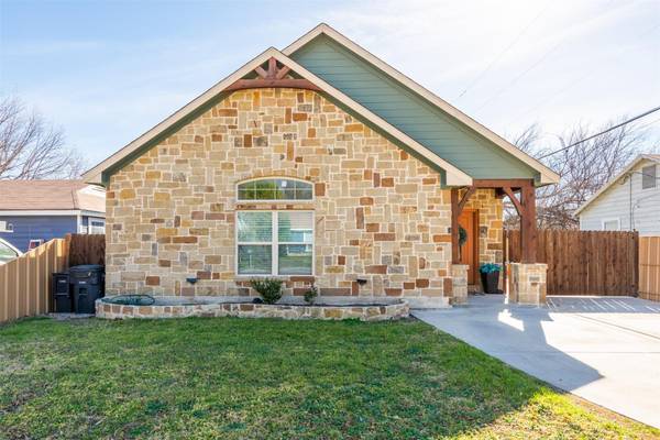 8109 Melrose Street E, White Settlement, TX 76108