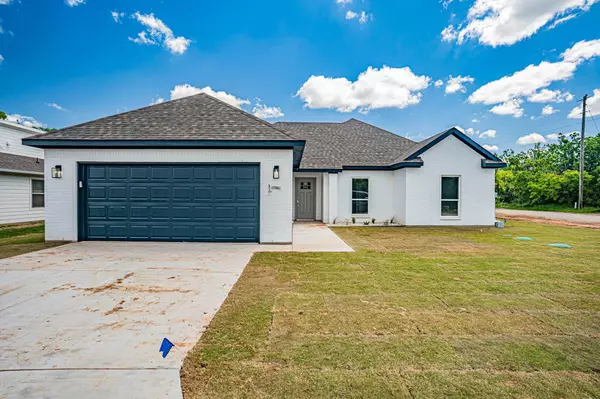 5606 Belaire Circle, Granbury, TX 76048