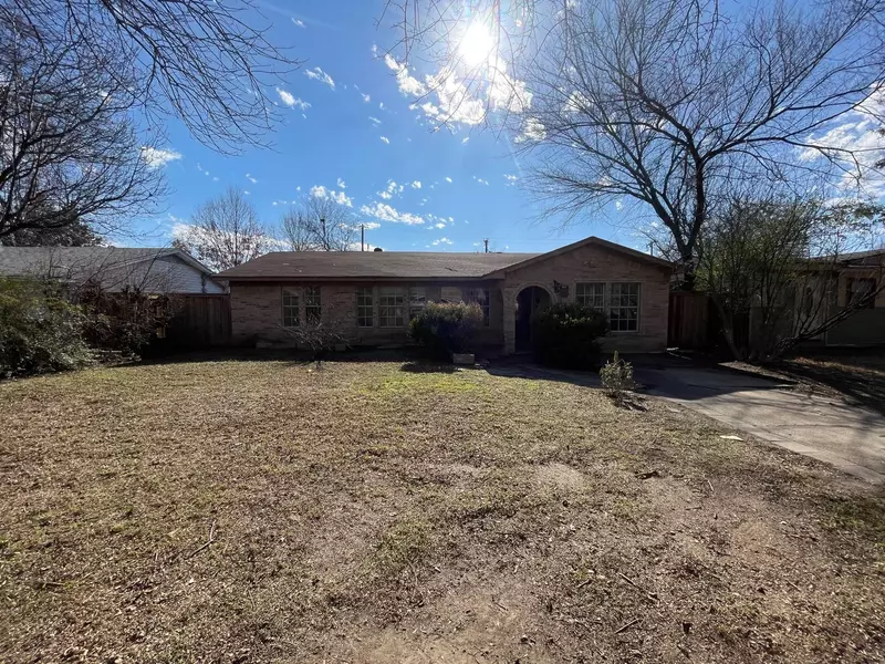 2542 Blyth Drive, Dallas, TX 75228