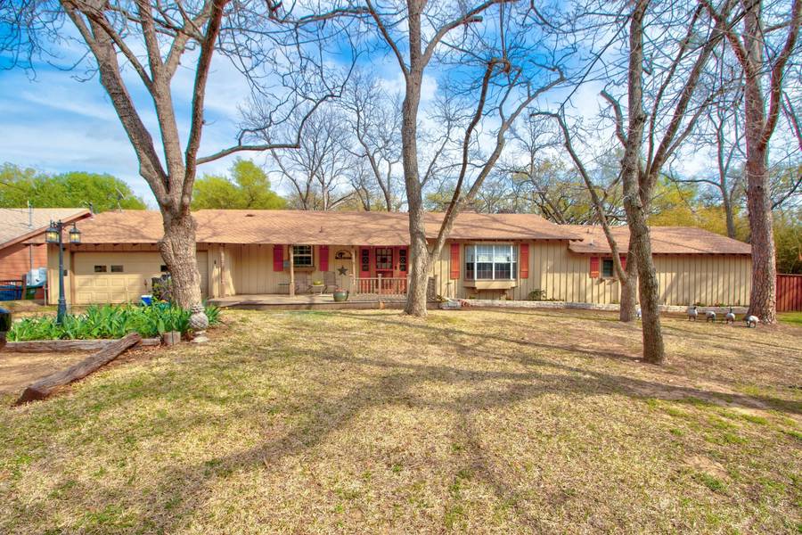 1226 Yacht Club Road, Oak Point, TX 75068