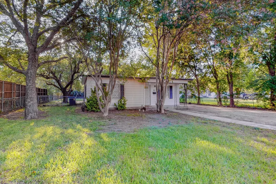 917 N Elm Street, Lancaster, TX 75146