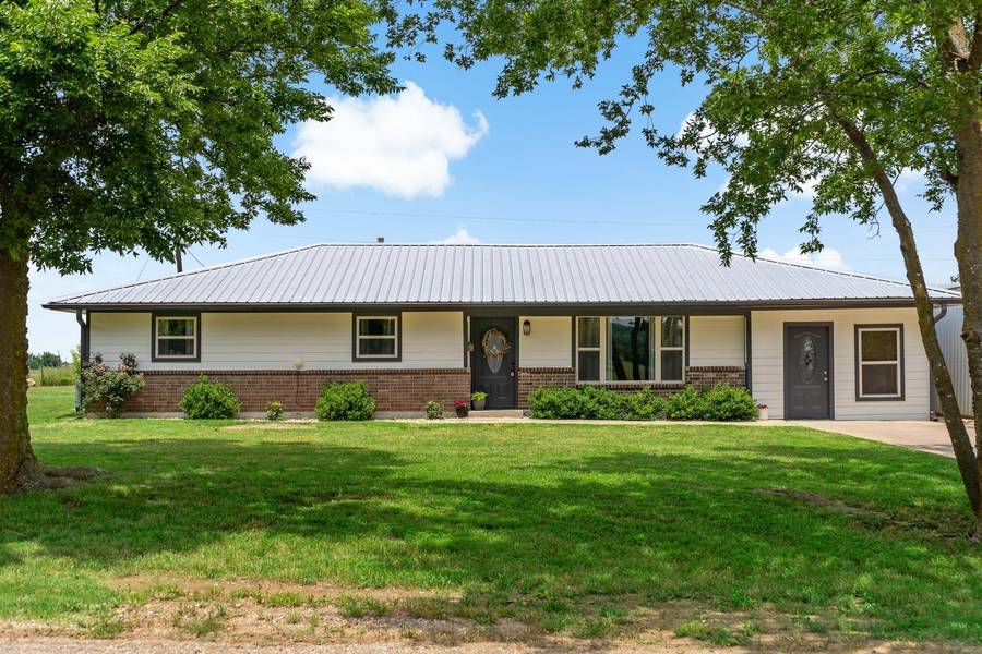 386 County Road 2735, Honey Grove, TX 75446