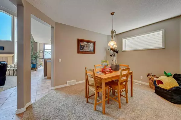 Calgary, AB T3L 2R9,9 Tuscany Meadows PL NW