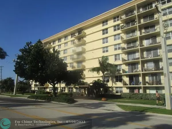 1009 N Ocean Blvd  #403, Pompano Beach, FL 33062