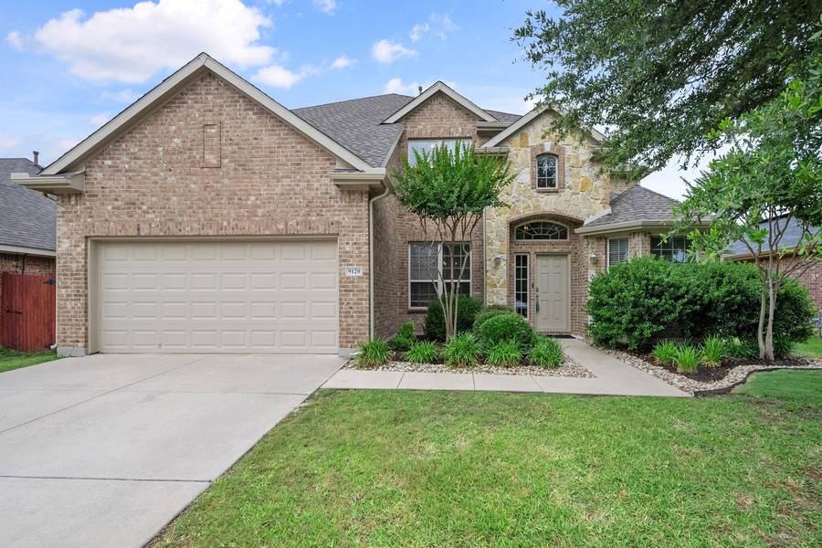 9120 Post Oak Court, Arlington, TX 76002