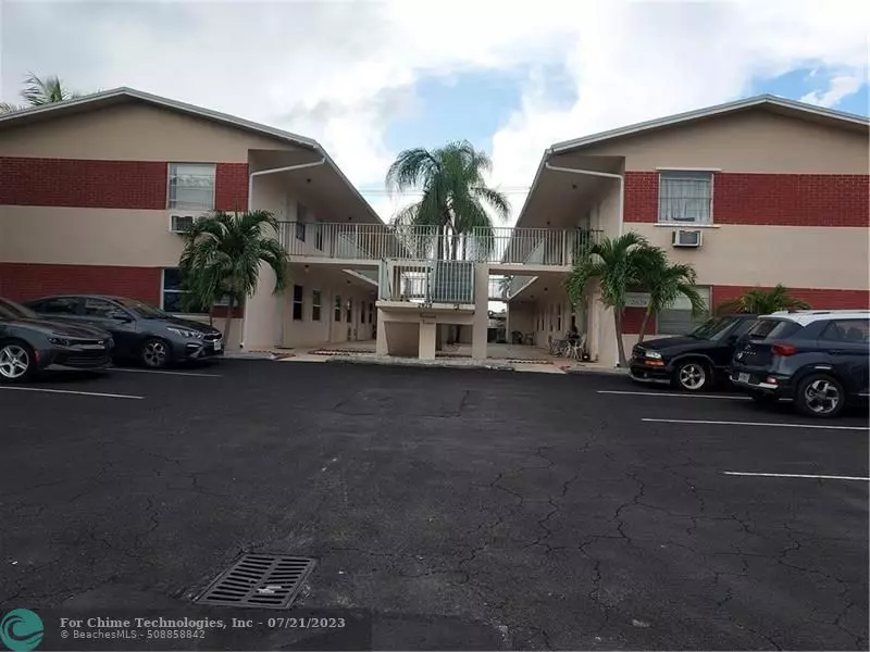 Hollywood, FL 33020,2829 Van Buren St  #203