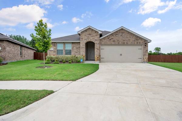 2000 Passage Way, Lancaster, TX 75146