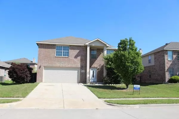 708 Sparrow Drive, Saginaw, TX 76131