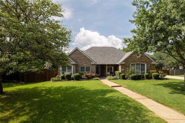 303 Canyon Lake Drive, Southlake, TX 76092