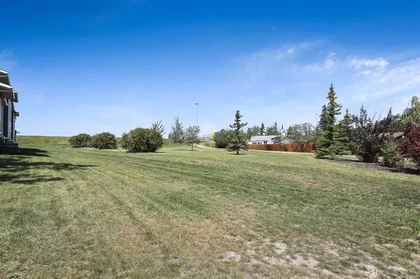 Airdrie, AB T4A 1Z7,101 Big Hill WAY SE #213B