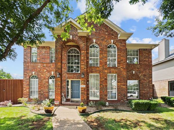 5735 Woodmoss Lane, The Colony, TX 75056