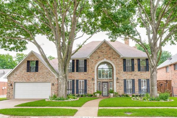 238 Winding Hollow Lane, Coppell, TX 75019