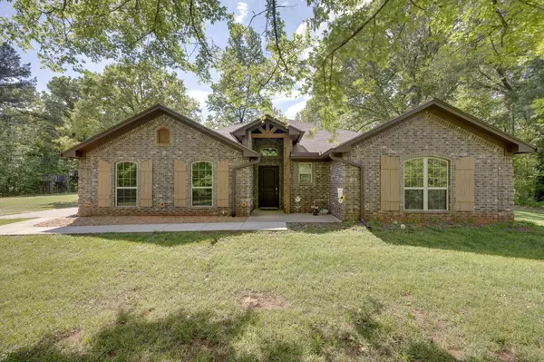 8175 Private Road 7405 Road,  Chandler,  TX 75758