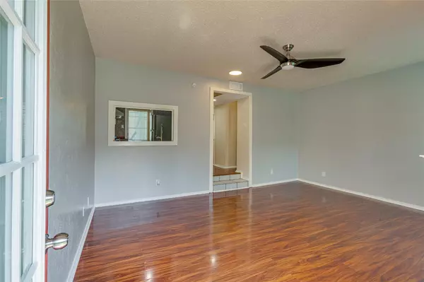 Dallas, TX 75231,7145 Fair Oaks Avenue #37