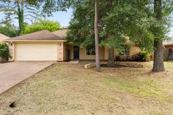 519 Neches, Chandler, TX 75758