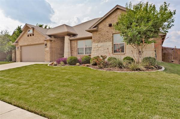 443 Goodnight Trail, Justin, TX 76247