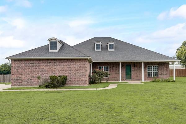 410 Thorntree Drive, Ovilla, TX 75154