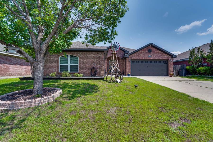 1035 Marcia Lane, Burleson, TX 76028