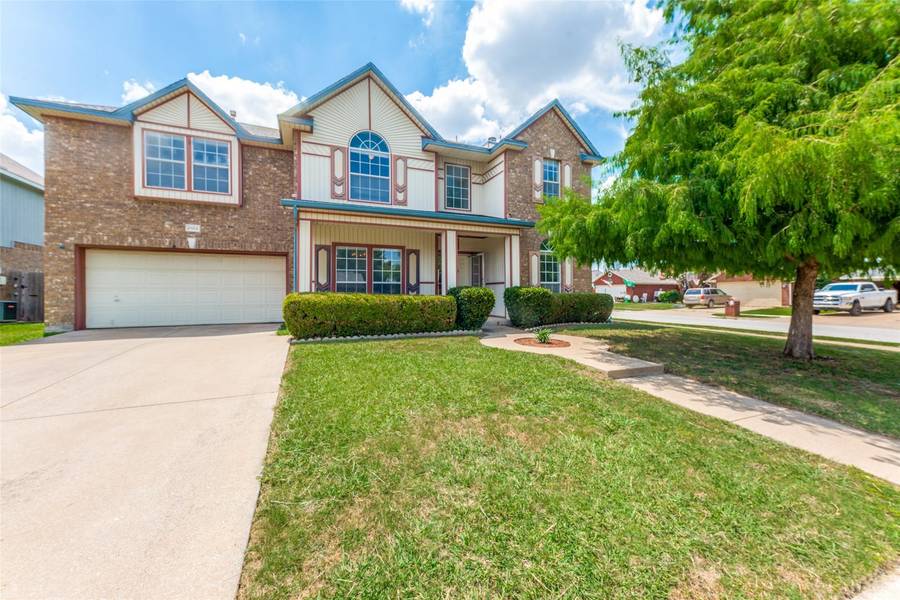 2102 Rustic Ridge Drive, Keller, TX 76248