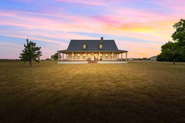 5751 Barnett Road,  Krum,  TX 76249