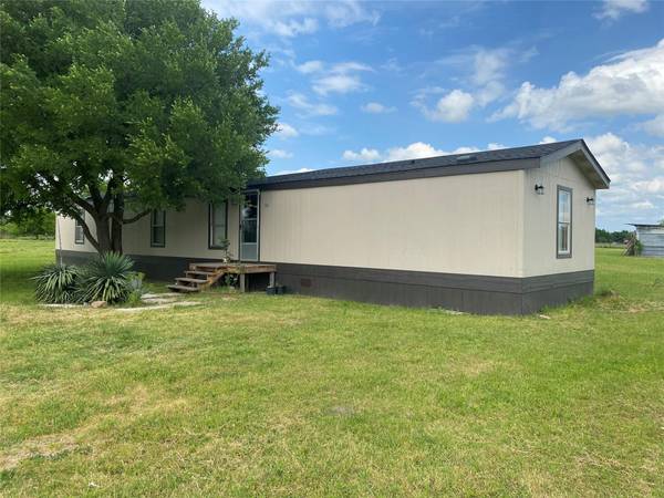 561 Vz County Road 3918, Wills Point, TX 75169