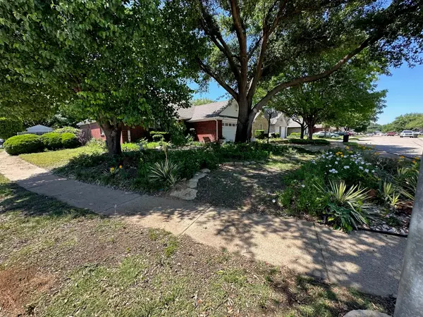 Euless, TX 76040,1216 Princeton Place