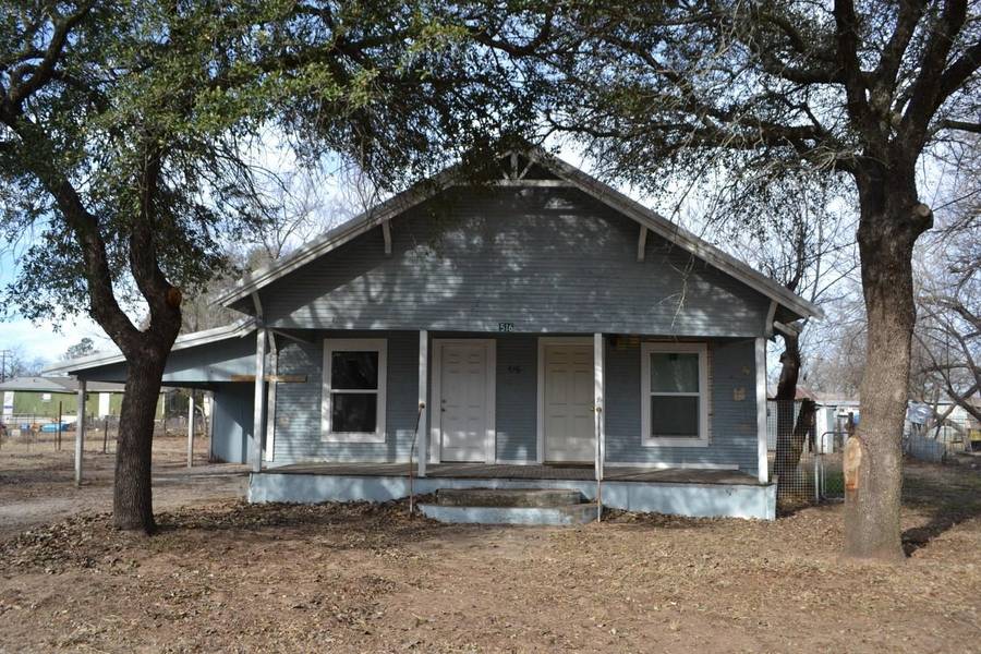 516 Humphrey Street, De Leon, TX 76444