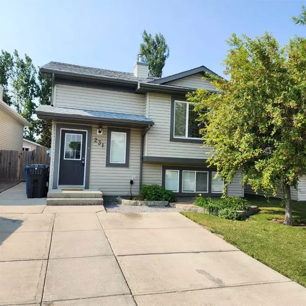 Lethbridge, AB T1K7Y5,231 Heritage CT W