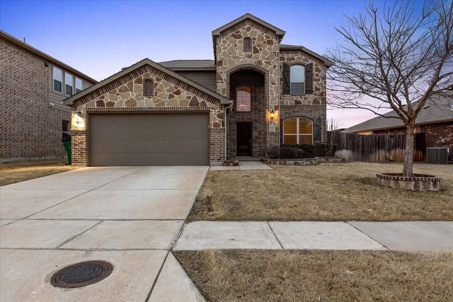 800 Cheyenne Drive, Aubrey, TX 76227