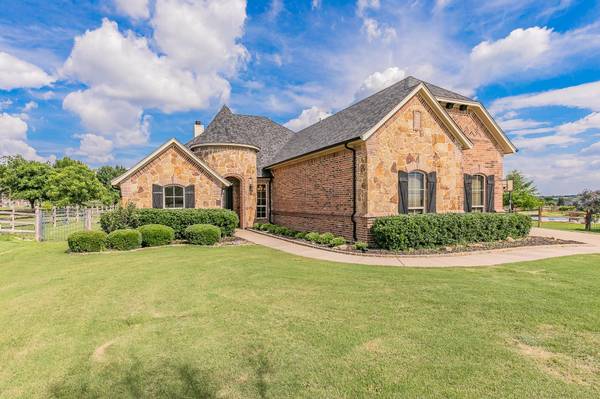 13399 Cromer Drive, Newark, TX 76071