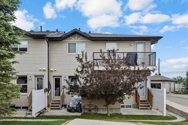 Calgary, AB T3J0G5,316 Saddlebrook PT