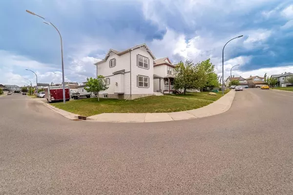 Okotoks, AB T1S 2L9,42 Cimarron Grove WAY