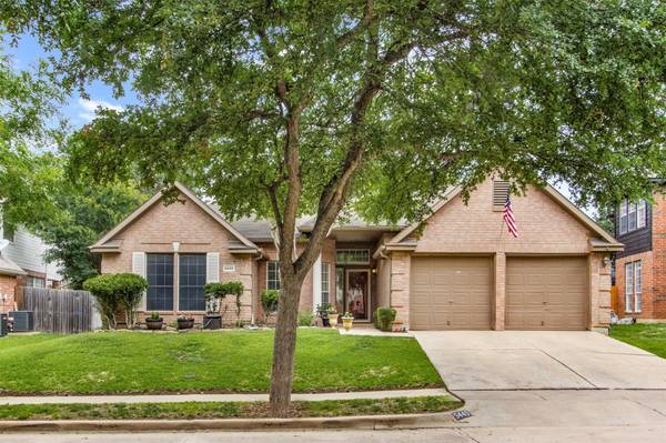 5449 Lake Powell Drive, Fort Worth, TX 76137