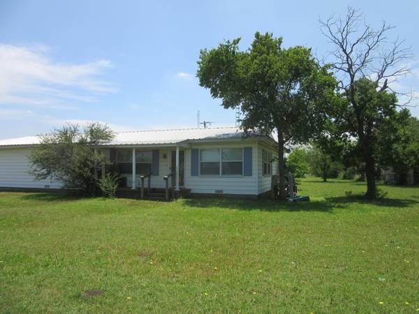 420 E Highway 22,  Frost,  TX 76641