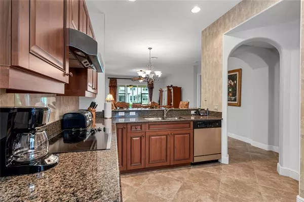 Naples, FL 34119,6135 Montelena CIR 3102