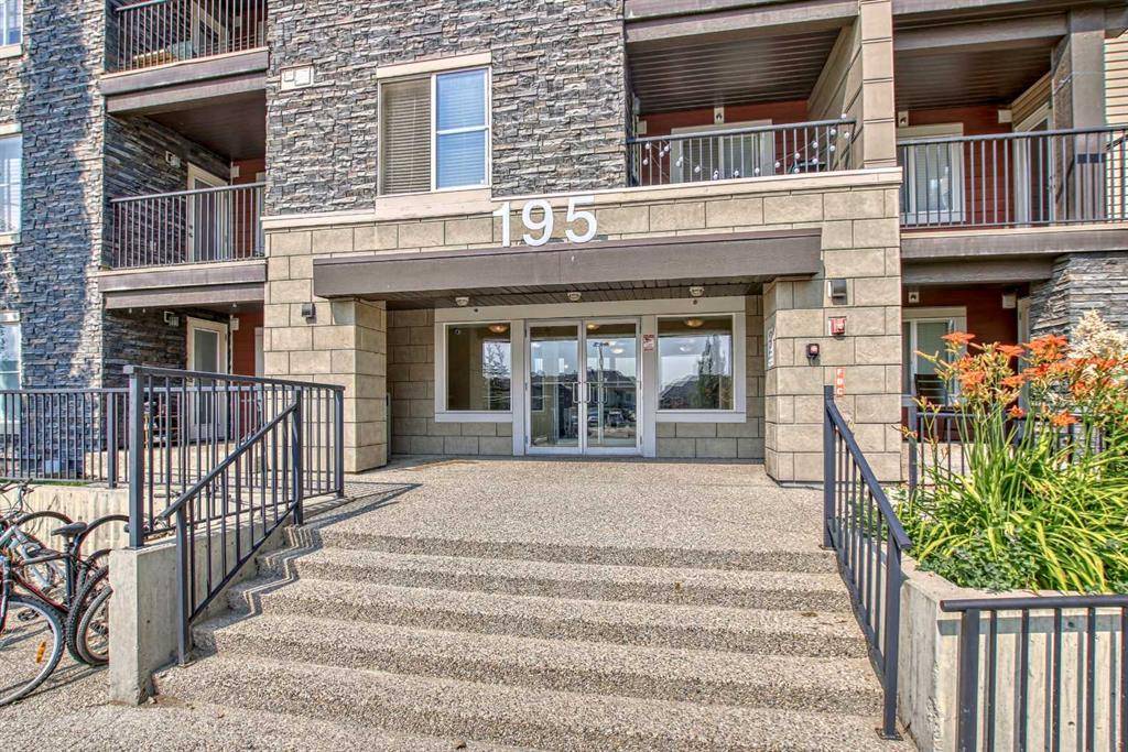 Calgary, AB T3B 0S3,195 Kincora Glen RD NW #105